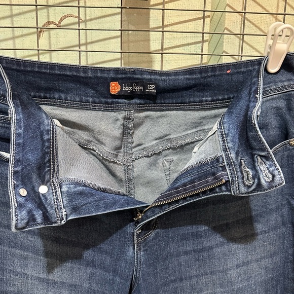 Indigo Poppy women’s size 12P capris - Picture 4 of 9